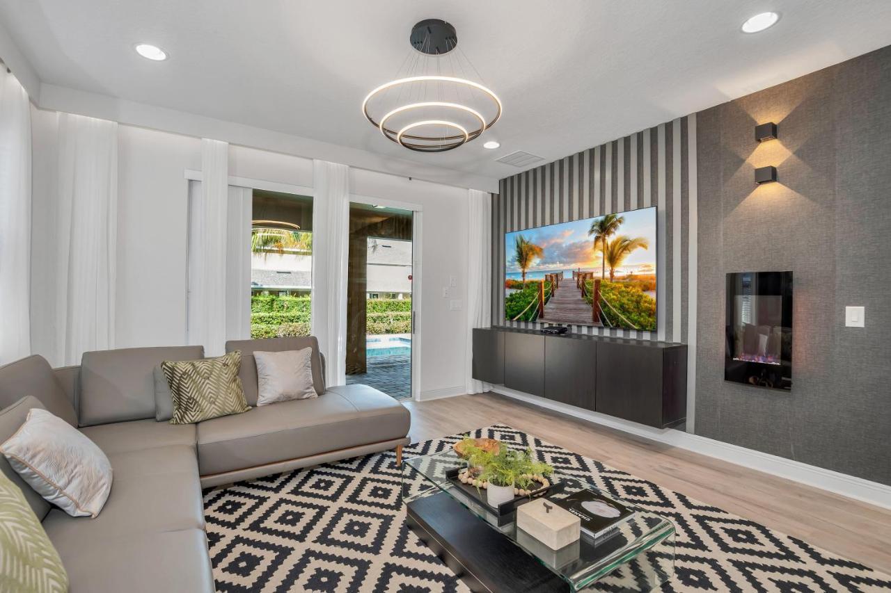 7617 Wilmington Loop Villa