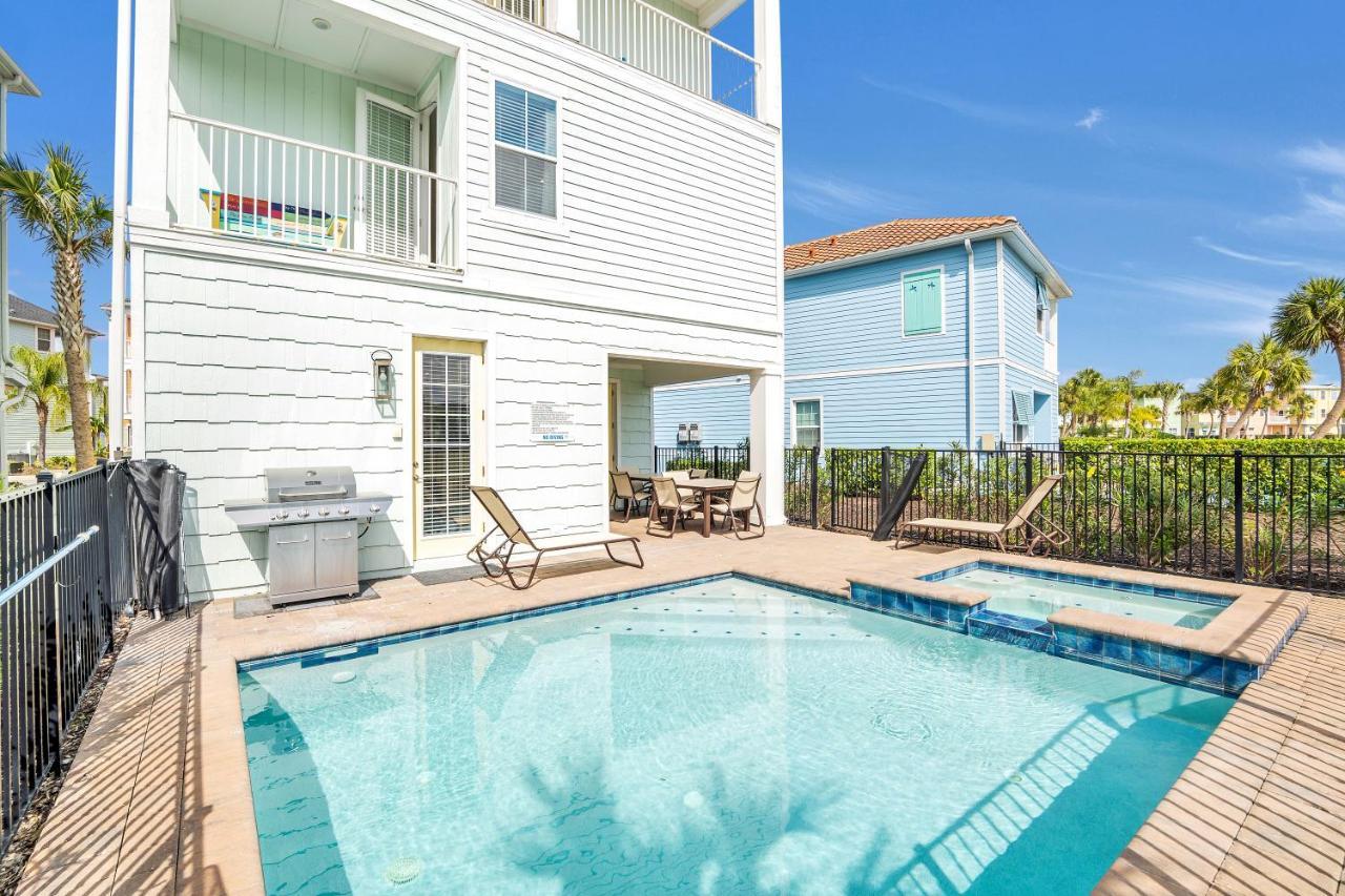 8036 Shaker Street Villa
