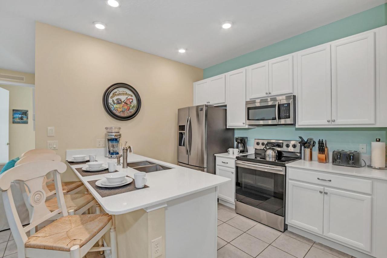8036 Shaker Street Villa