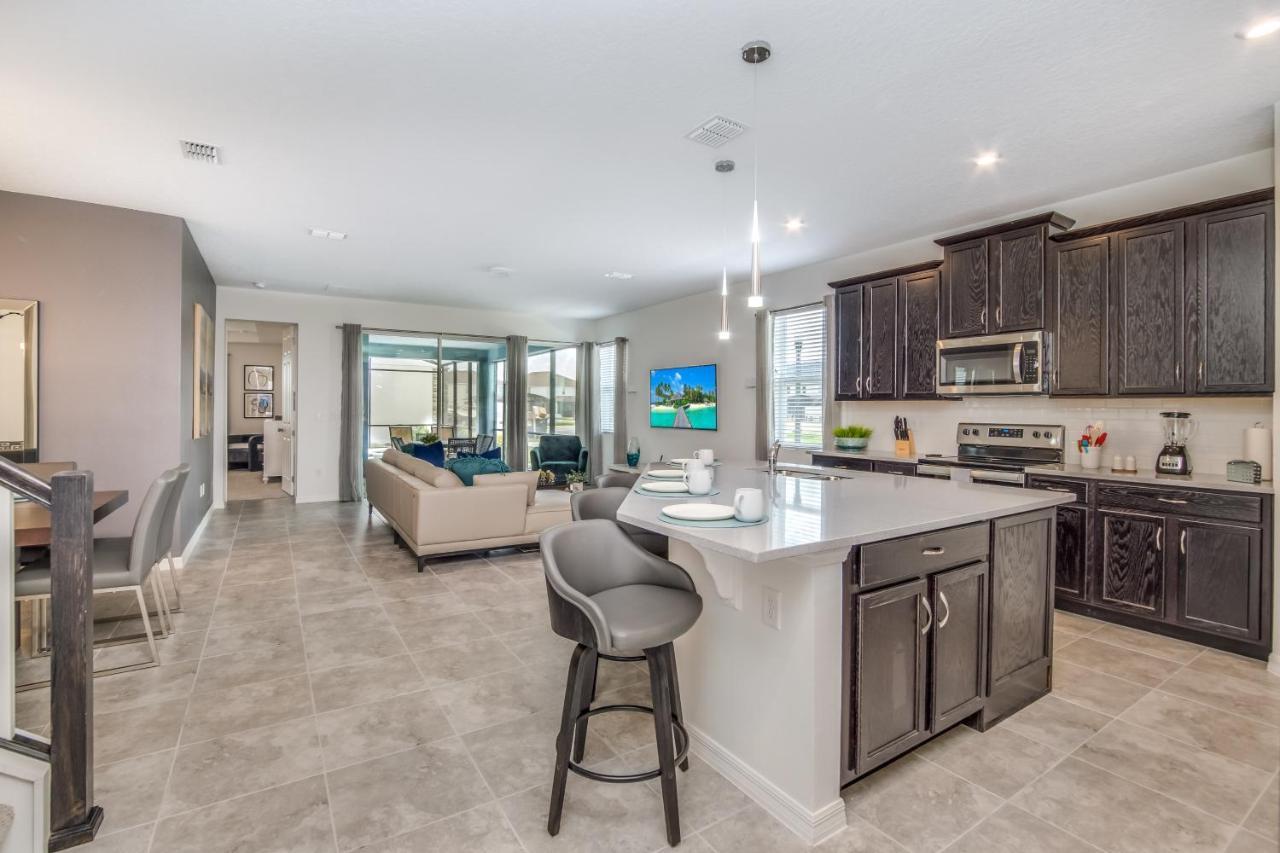Villa 8916 Caroline Bay Court