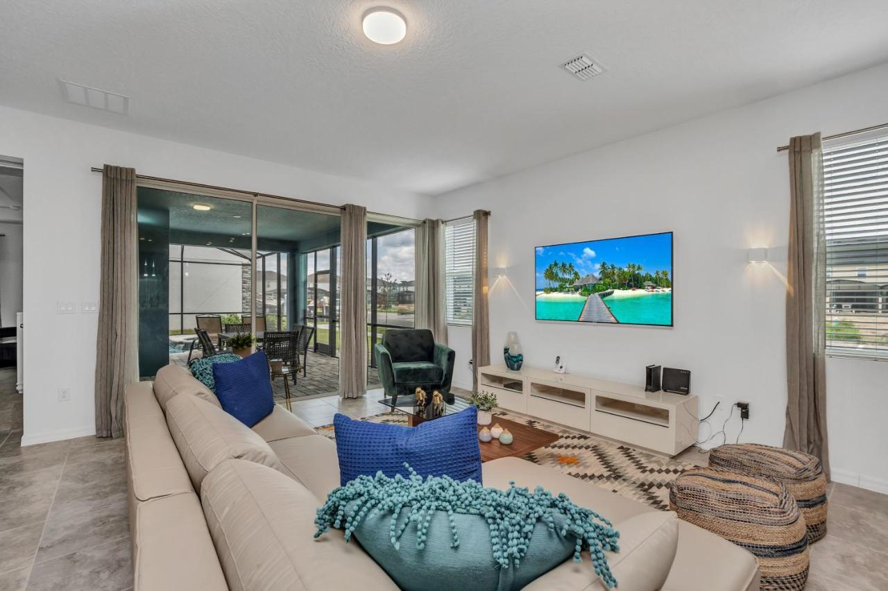 8916 Caroline Bay Court *