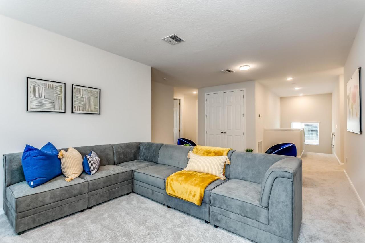 Exceptional! 9bed 6ba Games, Pool 1564n Villa Orlando