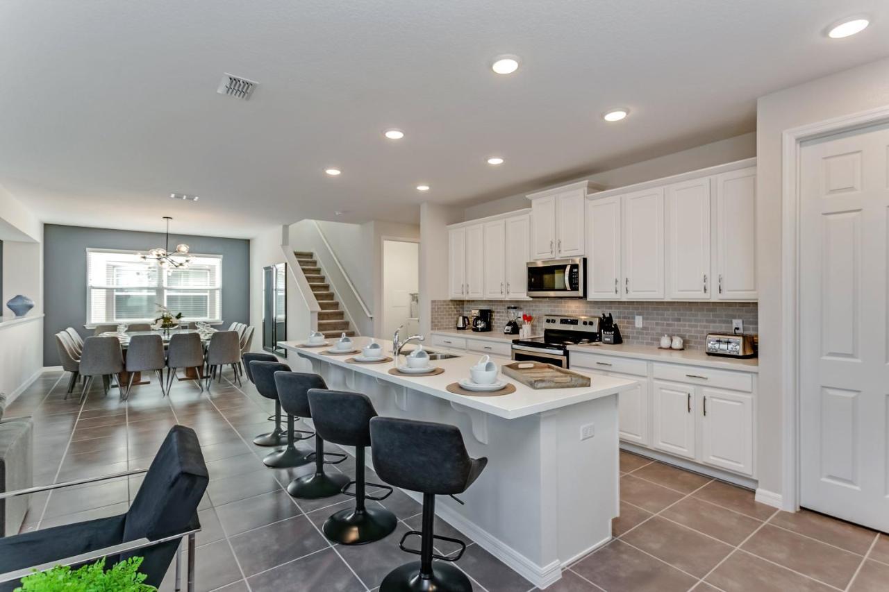 Villa Exceptional! 9bed 6ba Games, Pool 1564n Orlando