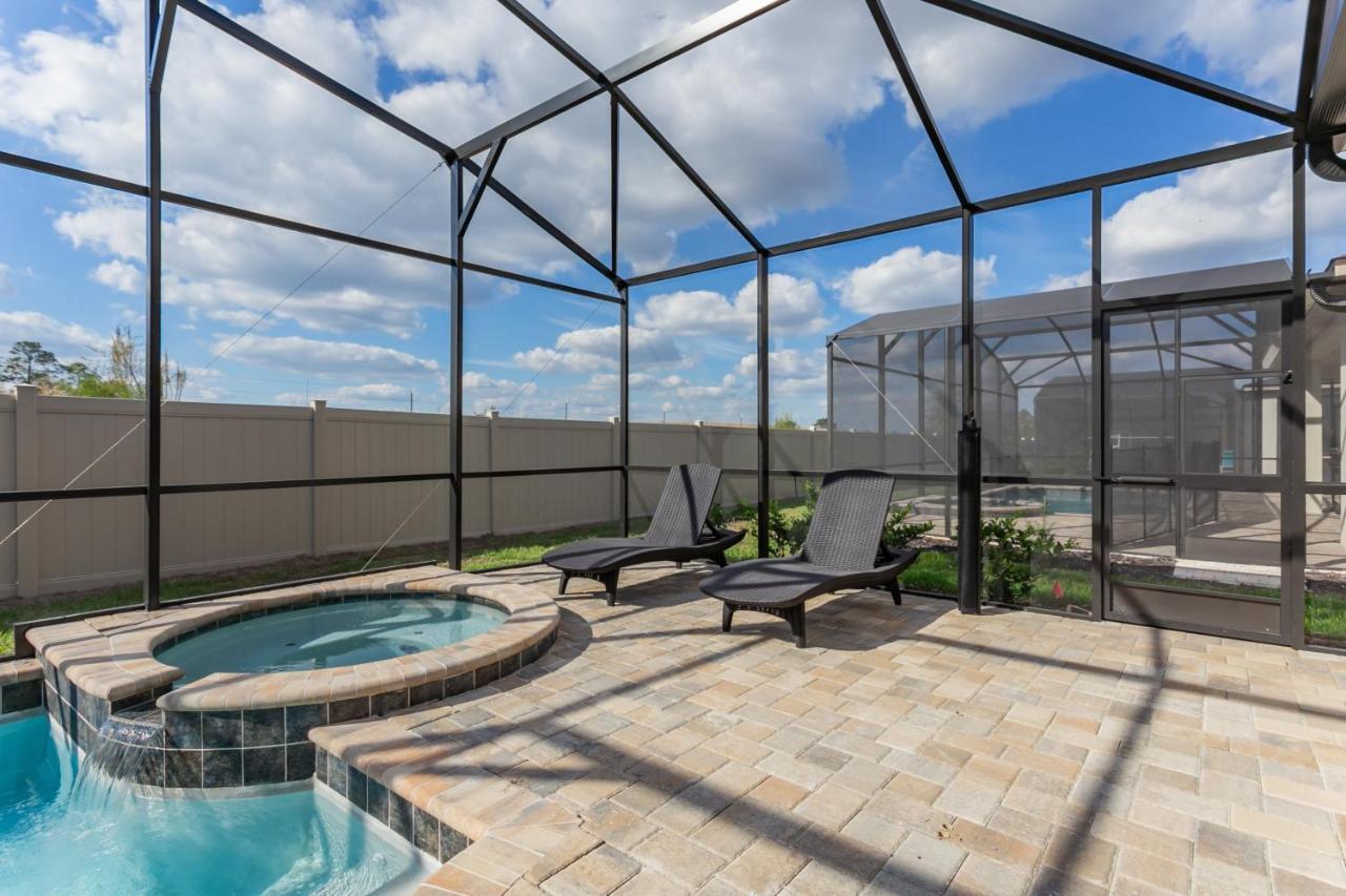 Exceptional! 9bed 6ba Games, Pool 1564n Villa Orlando