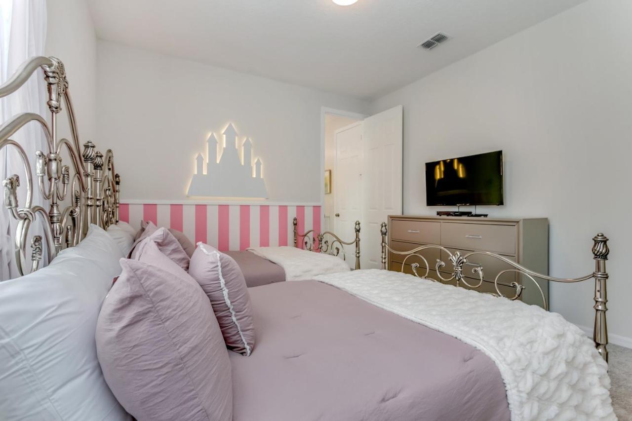 Villa Exceptional! 9bed 6ba Games, Pool 1564n *