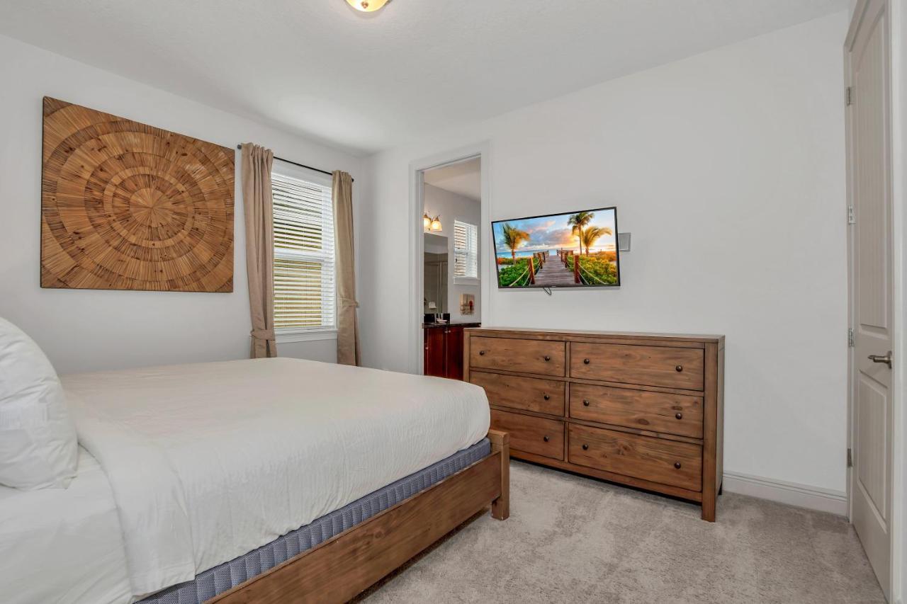 7617 Wilmington Loop