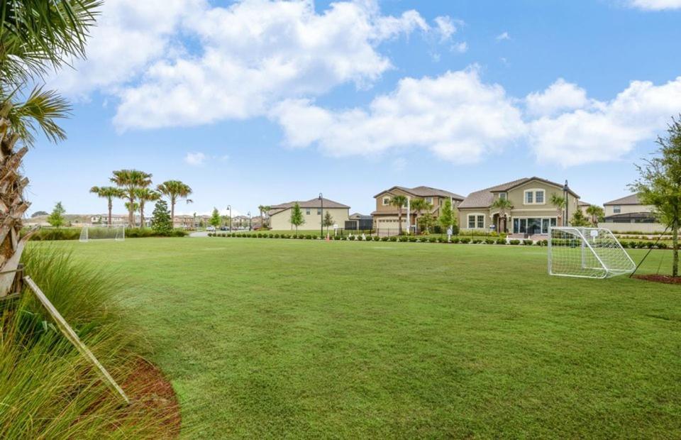 8877 Qin Loop Villa Orlando