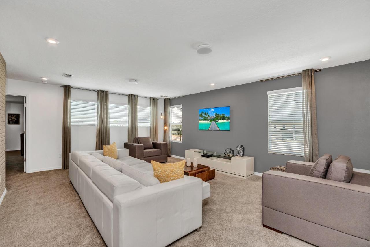 8916 Caroline Bay Court Villa