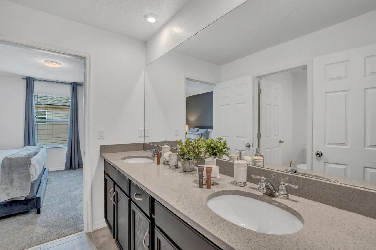 Villa 8916 Caroline Bay Court