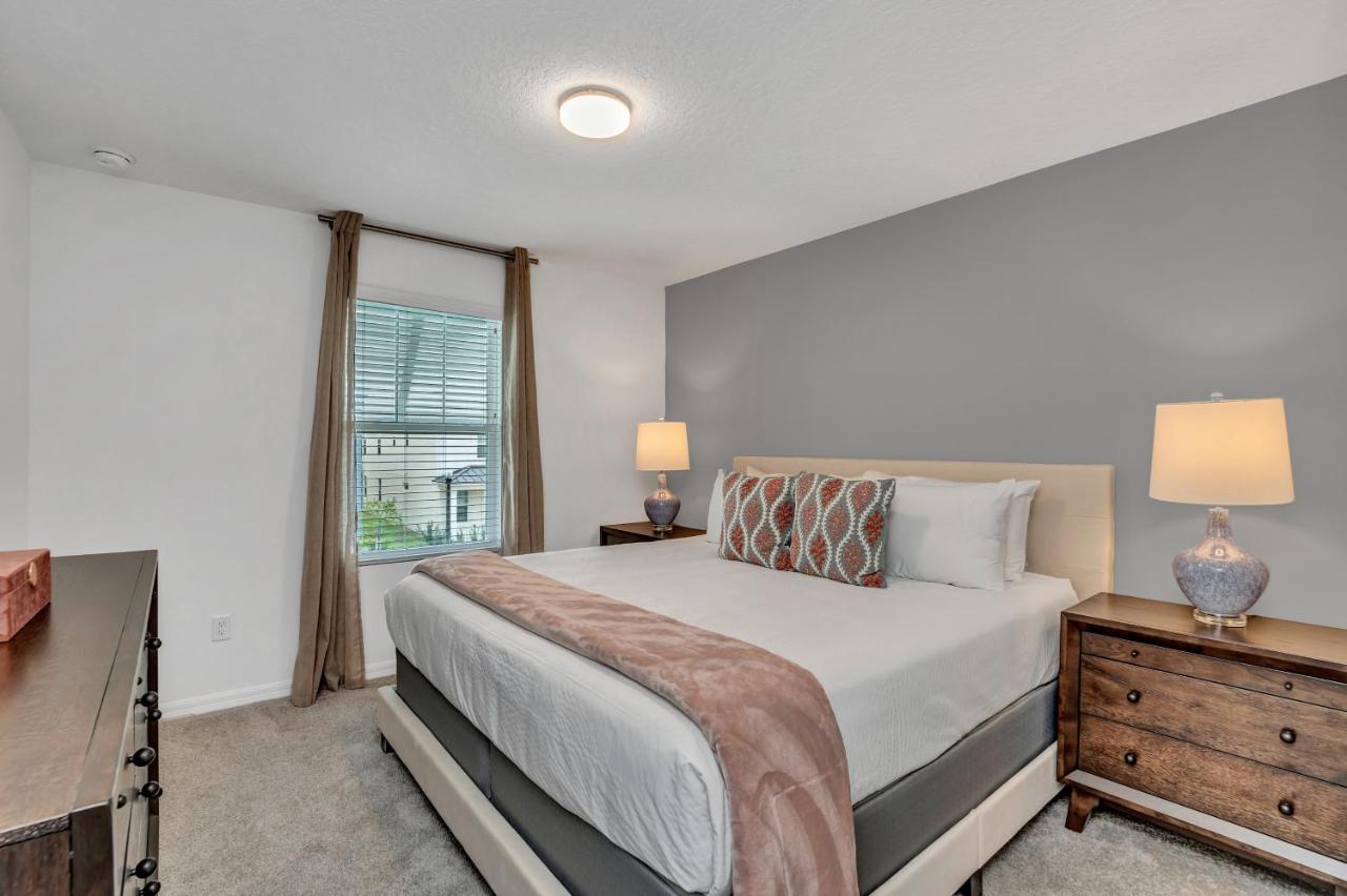 Villa 8916 Caroline Bay Court Orlando