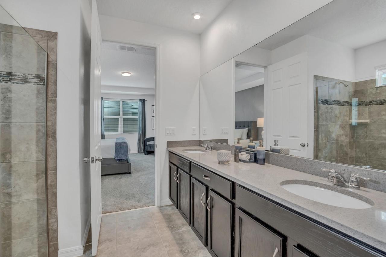 8916 Caroline Bay Court Villa Orlando
