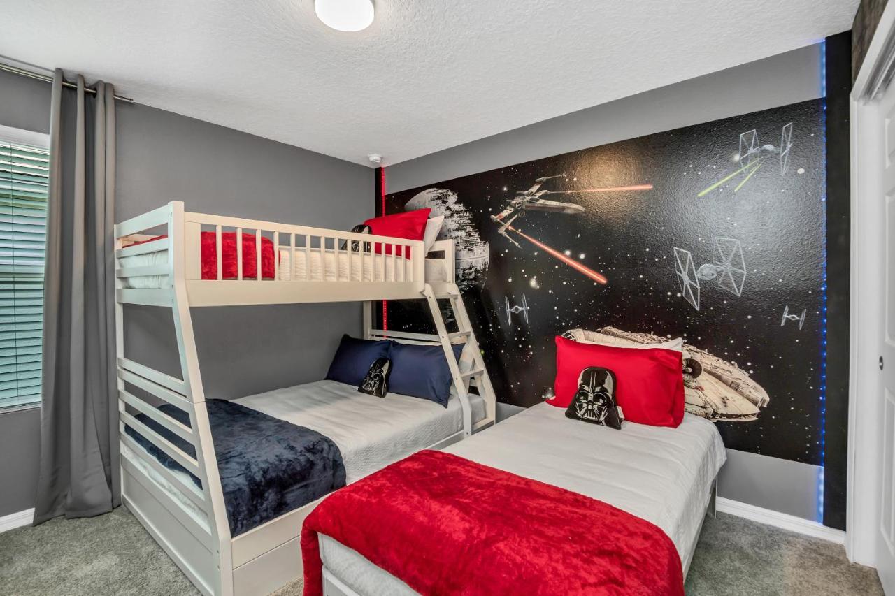 8916 Caroline Bay Court *