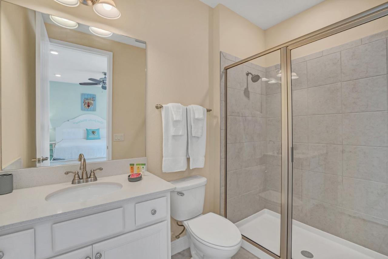 Villa 8036 Shaker Street