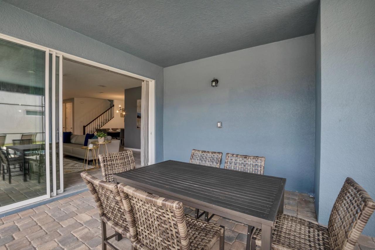 Villa 8916 Caroline Bay Court Orlando