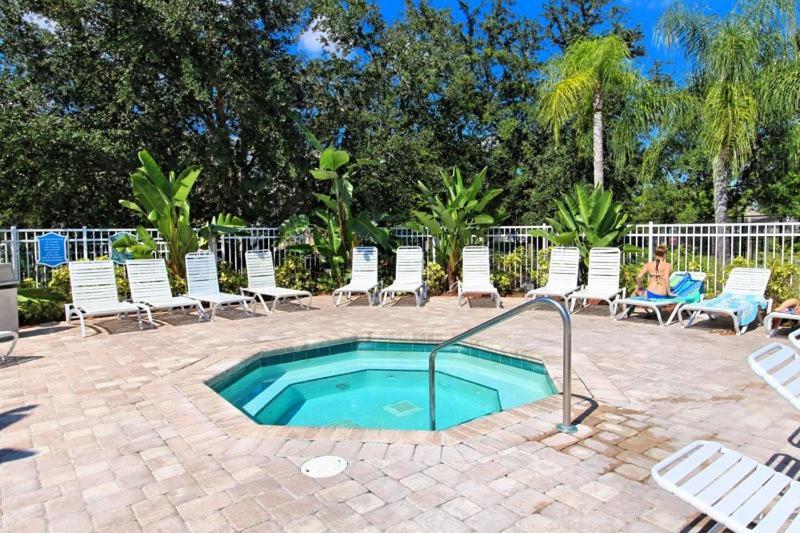Gated 6 Bed 4 Bath With South Facing Pool