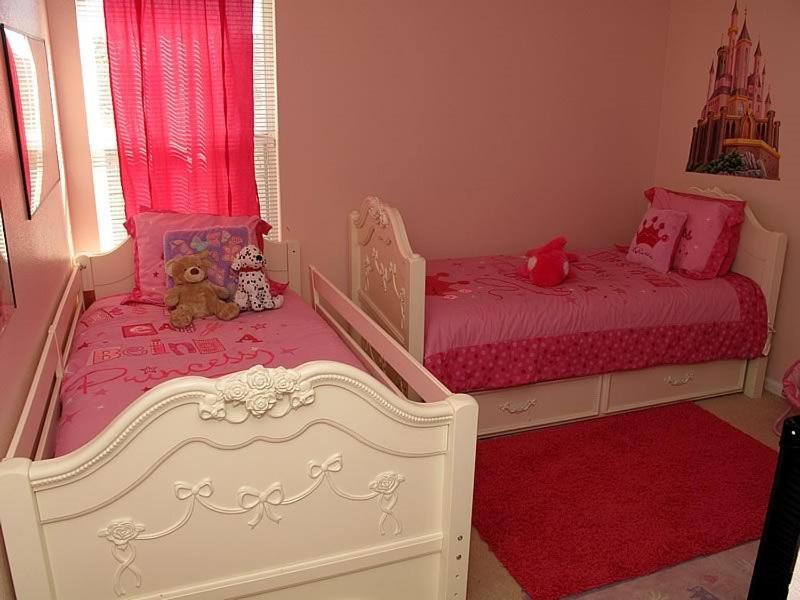Holiday home Beautiful 6 Bedroom 4 Bath Pool In Gated
