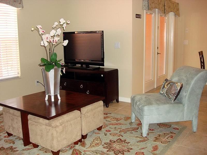 4 Bedroom 3 Bath Town House In Kissimmee Holiday home *