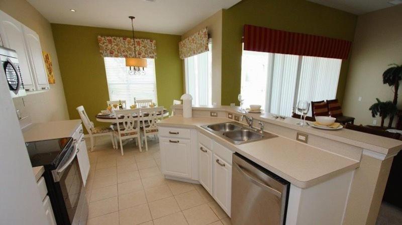 Awesome 5 Bedroom 5 Bath Pool In Windsor Hills Holiday home Orlando