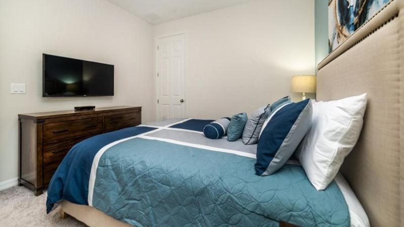 Holiday home Modern Solara 4 Bedroom Pool *