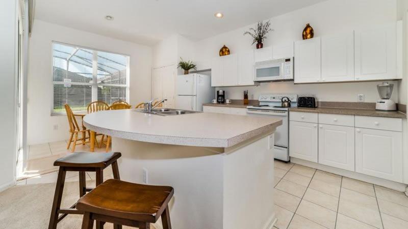 4 Bedroom 3 Bathroom Vacation In Kissimmee Orlando