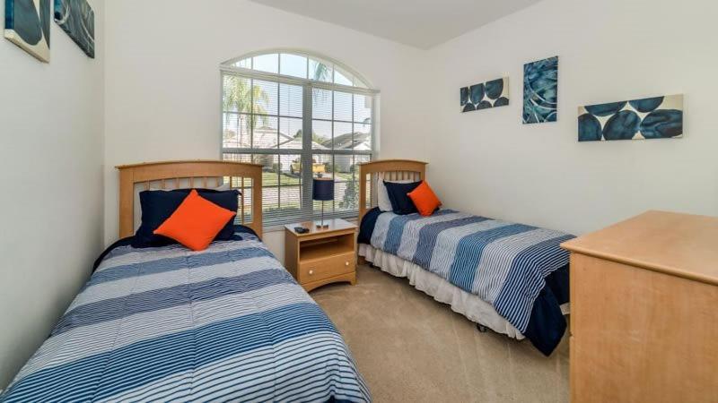 4 Bedroom 3 Bathroom Vacation In Kissimmee Orlando