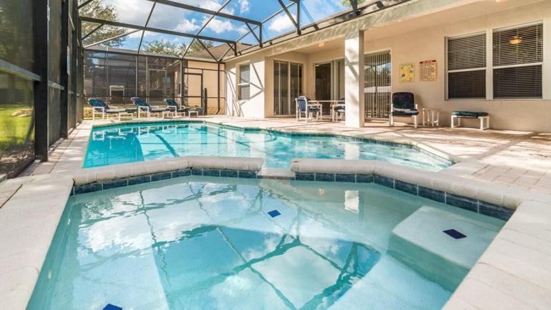 Stunning 5 Bedroom 5 Bath Pool In Windsor Hills Holiday home