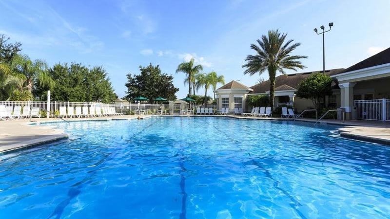 Gorgeous 4 Bedroom 2 Bath Pool Close To * Orlando