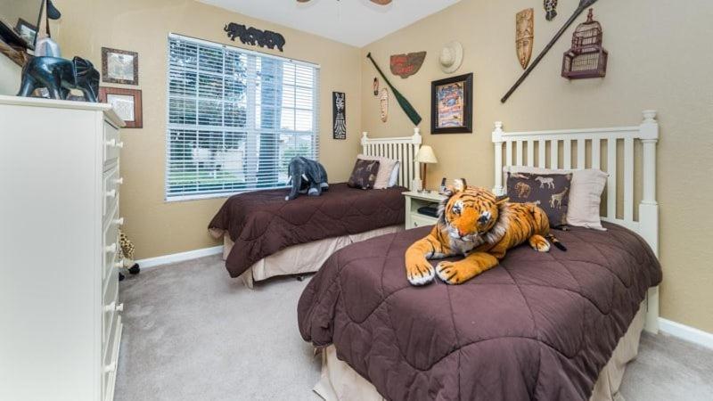 Stunning 5 Bedroom 5 Bath Pool In Windsor Hills Holiday home