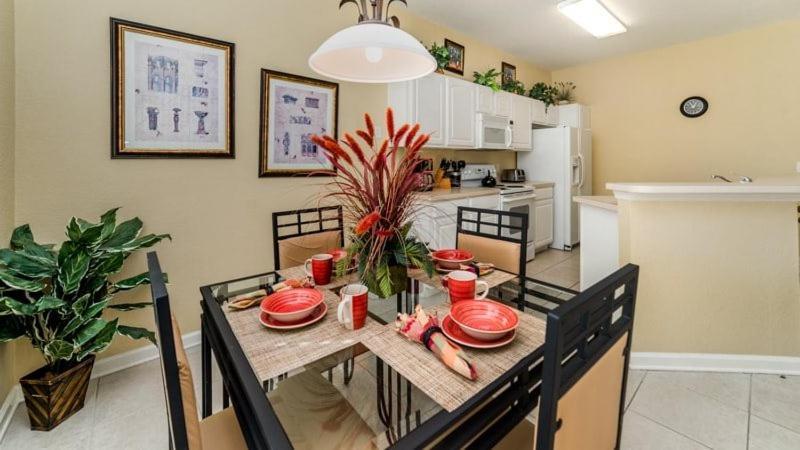 Holiday home Stunning 5 Bedroom 5 Bath Pool In Windsor Hills