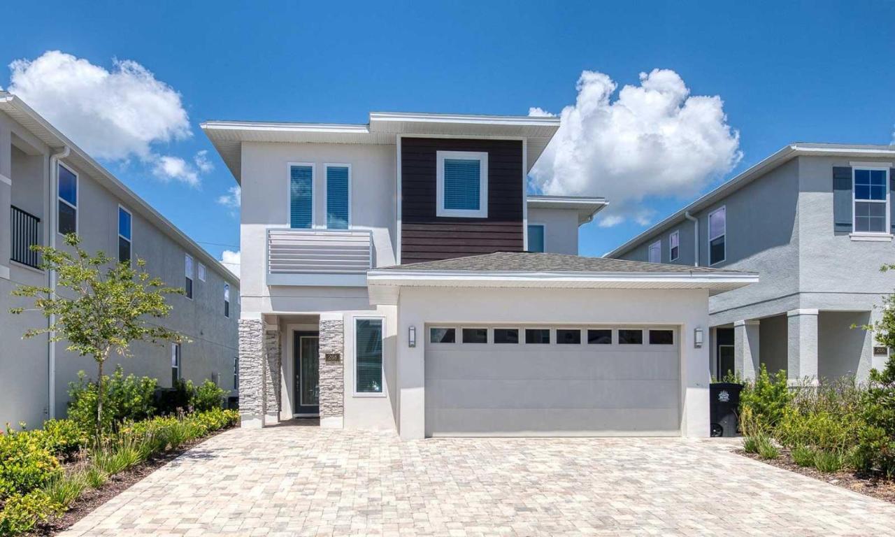 Serene Vibrant 4 Bdrm With Games At Encore Holiday home