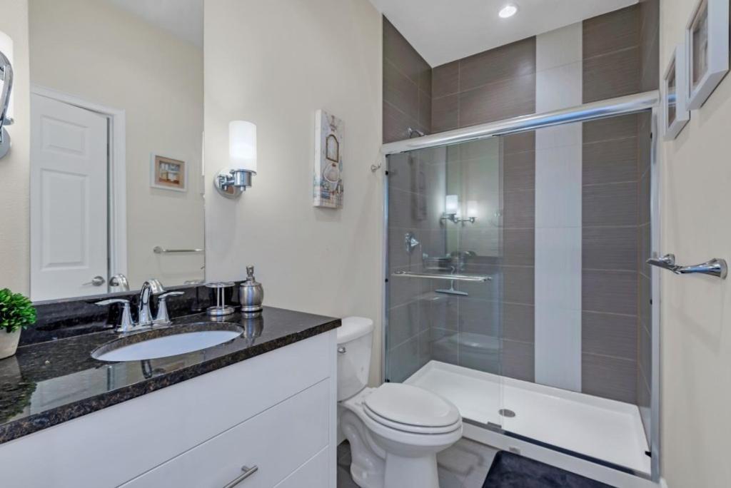 Serenity 3 Bed Townhome Townhouse *