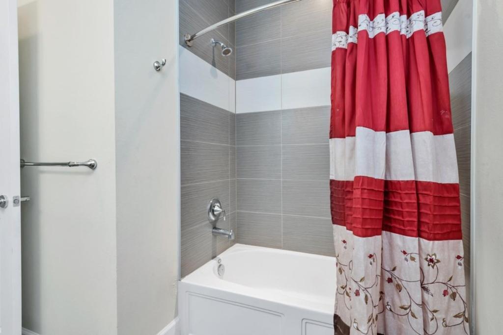 Serenity 3 Bed Townhome Townhouse *