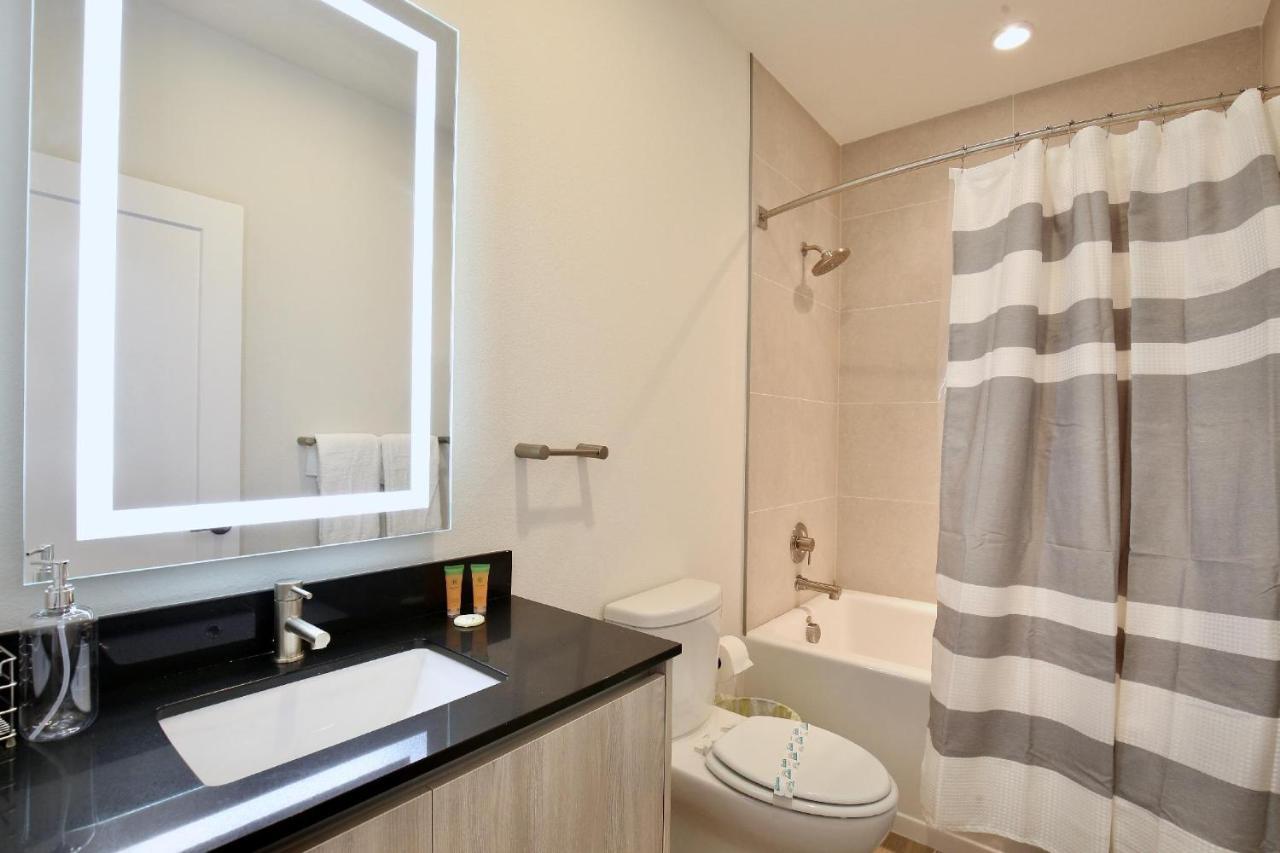 Great 4 Bedroom Townhouse In Hidden Forest, With Private Pool! Orlando