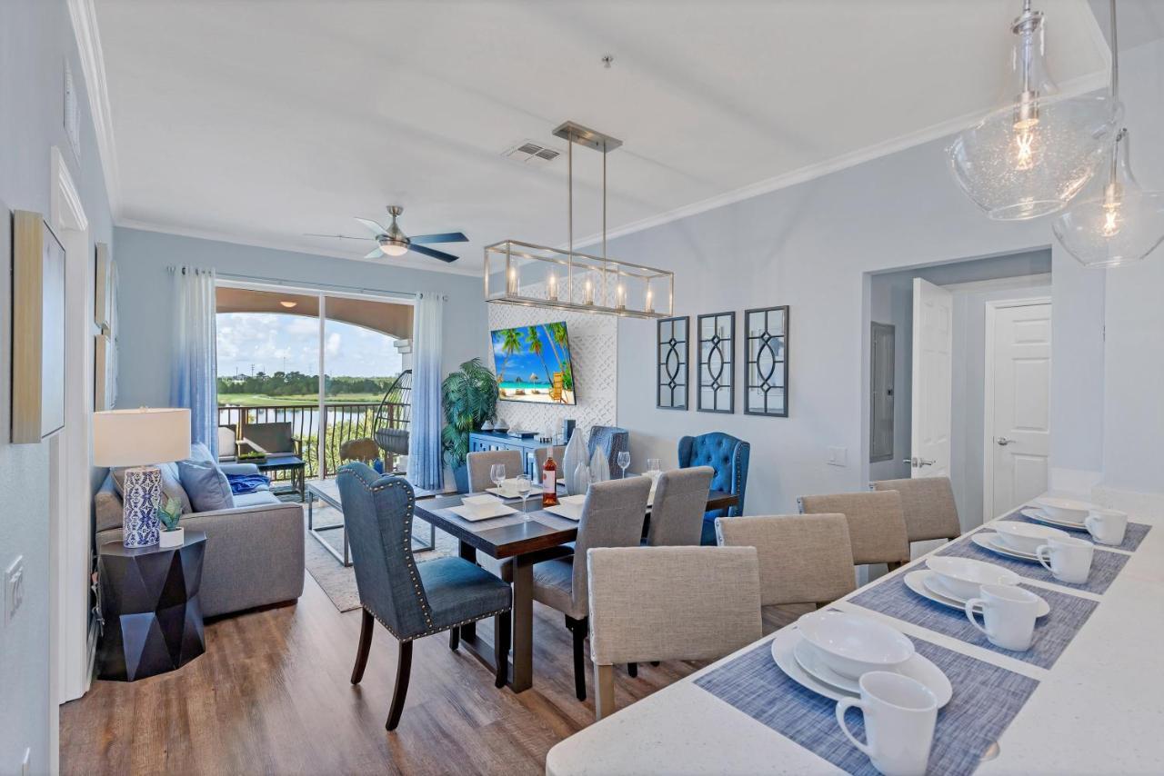Apartment Floor With View Of Lake, Pool And Fireworks! Next To Convention Center! Orlando