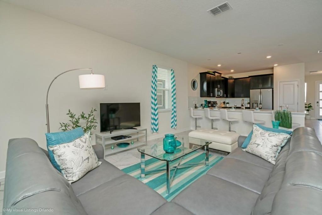 891pbeach Amazing Champions Gate 8 Bedroom 5 Bed Villa Orlando