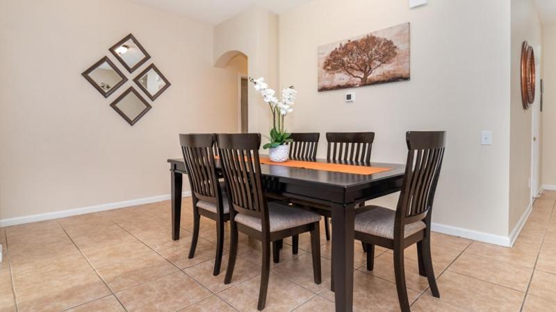 Beautiful Windsor Palms 4 Bed With Pool