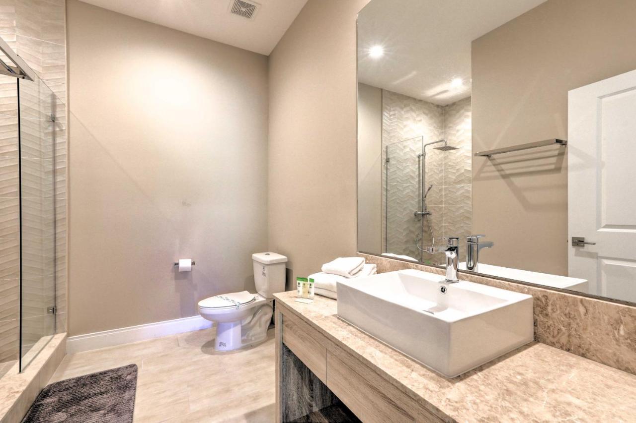Holiday home Luxe Kissimmee Getaway About 2 Mi To World Orlando