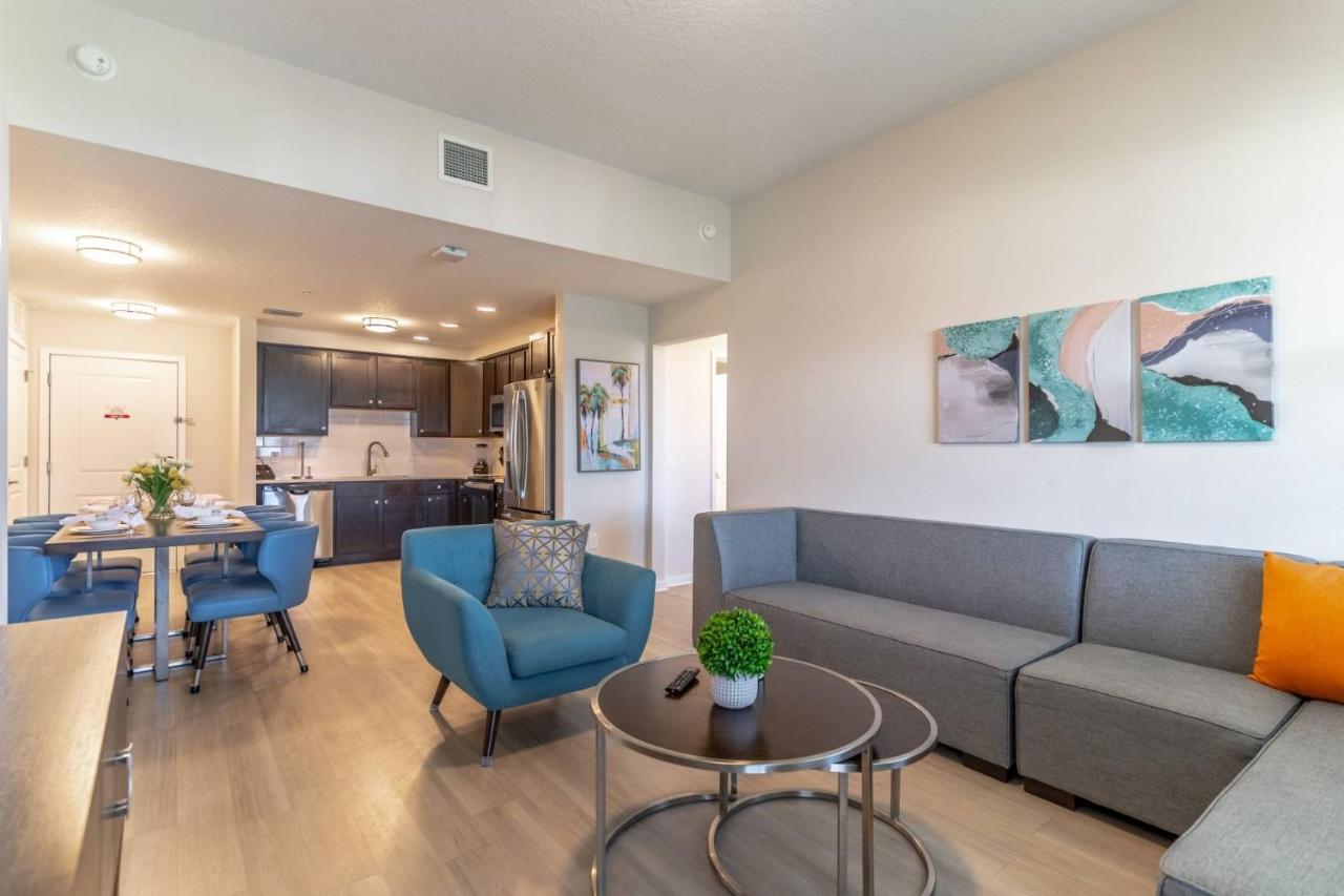 4012 Vista Cay * Orlando