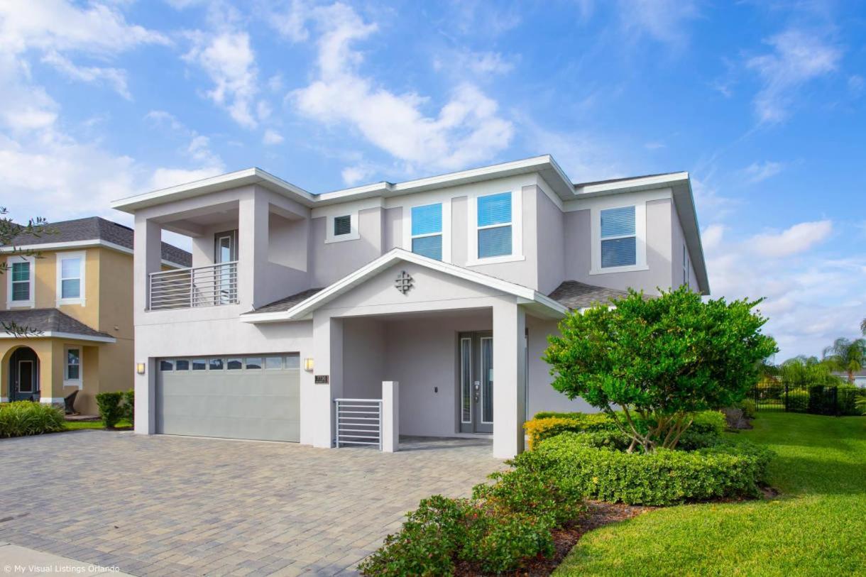 Holiday home Stylish Family Private Pool/spa 10min Disneyworld Sleeps 22 Orlando