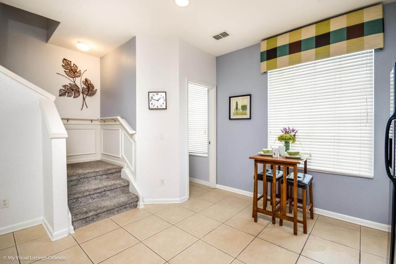 Holiday home Elegant 3-story Townhome W Garage Orlando