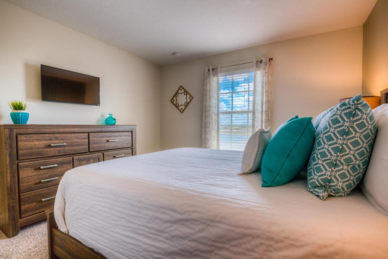 Beautiful Wprivate Pool & Free Water Park Holiday home