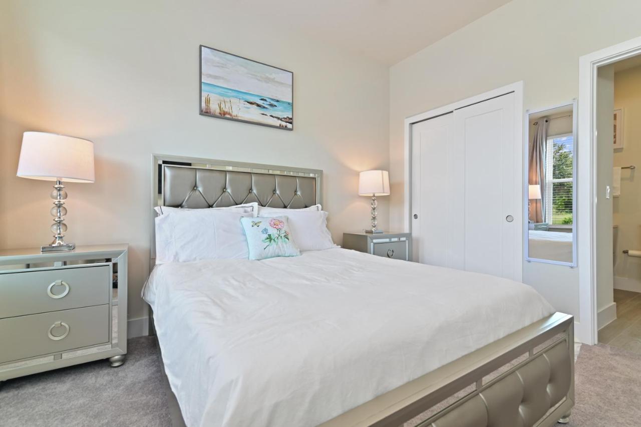 New Spacious & Tranquil Townhouse Near - 4br, 3fb, And Pool *