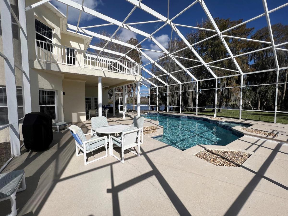 Mickey's Lakefront Retreat: Disney-close Luxury With Pool & Hot Tub Holiday home