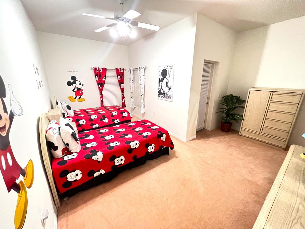 Mickey's Lakefront Retreat: Disney-close Luxury With Pool & Hot Tub Holiday home *