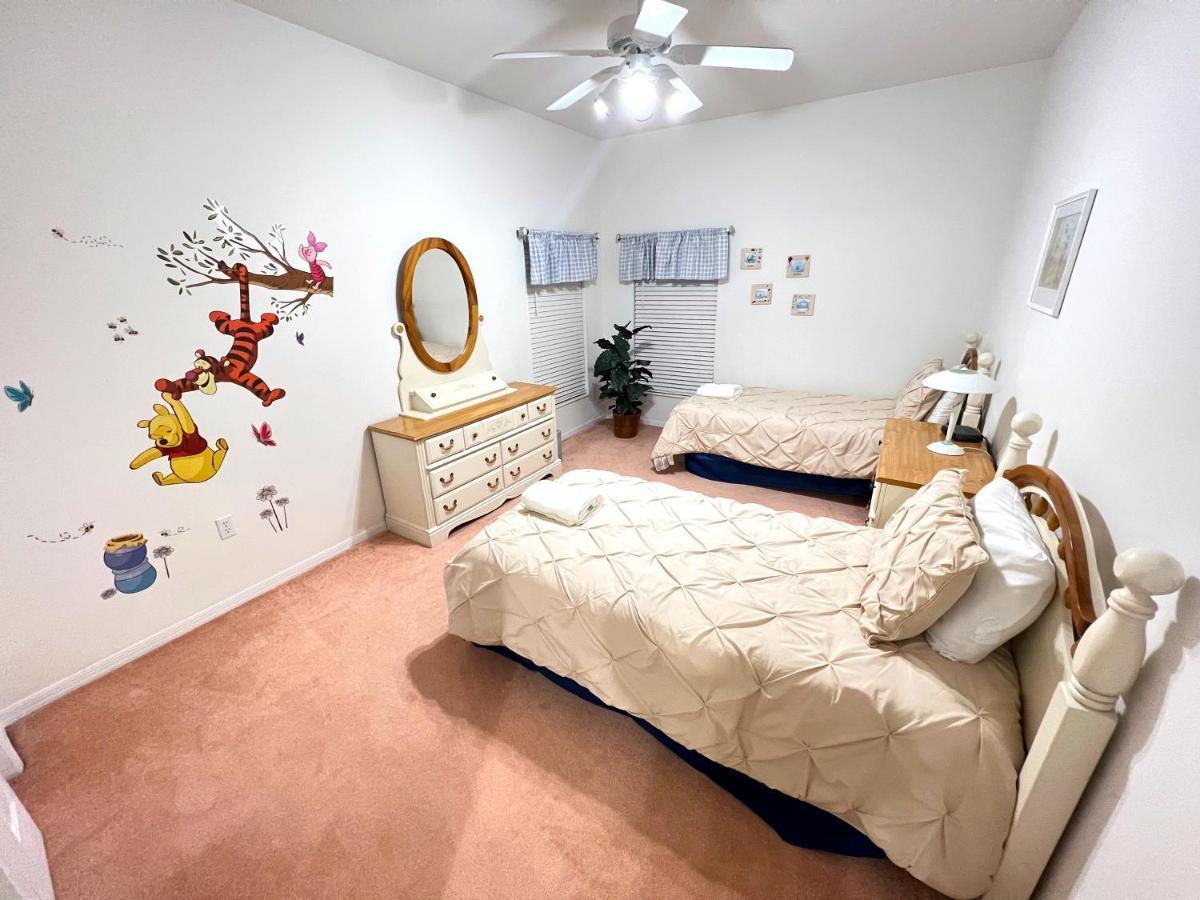 Holiday home Mickey's Lakefront Retreat: Disney-close Luxury With Pool & Hot Tub