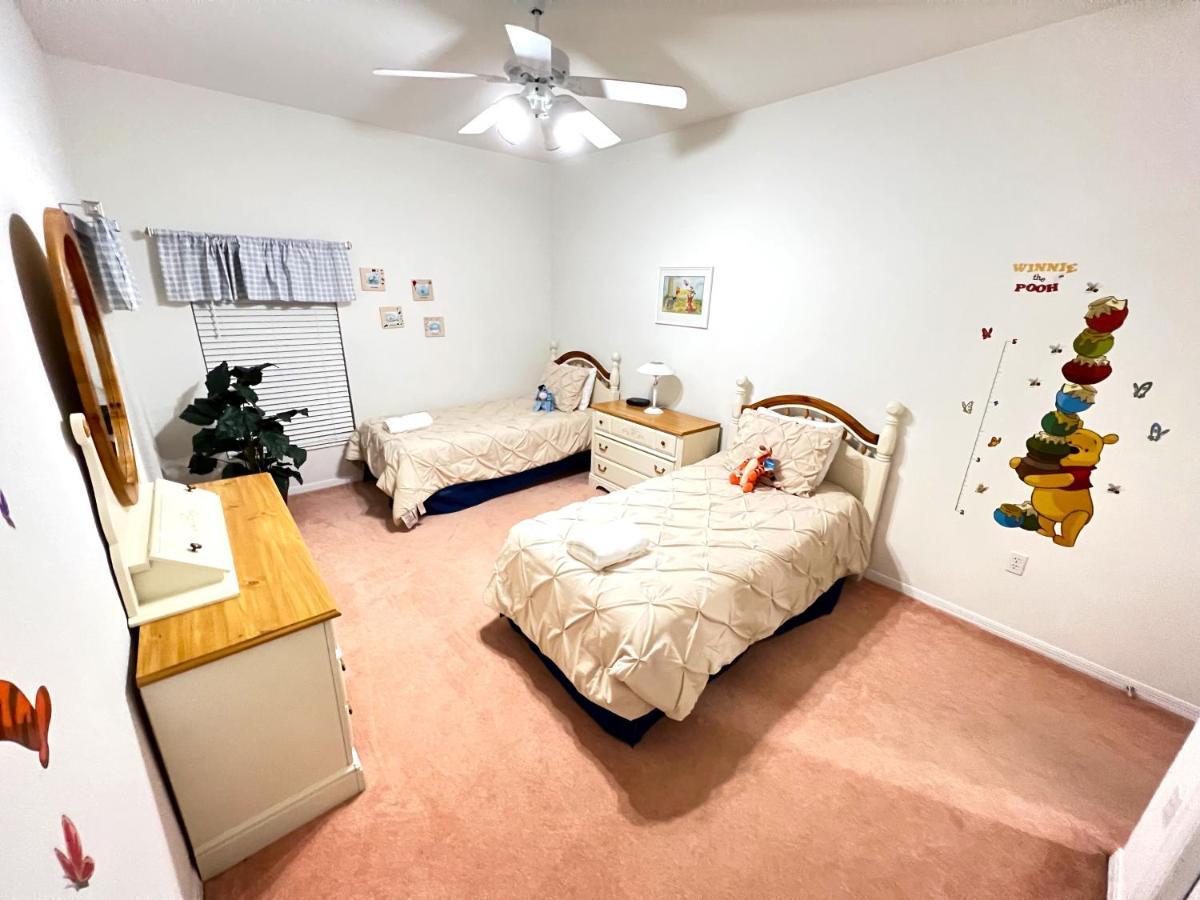 Mickey's Lakefront Retreat: Disney-close Luxury With Pool & Hot Tub *