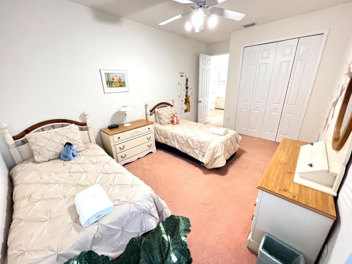 Mickey's Lakefront Retreat: Disney-close Luxury With Pool & Hot Tub