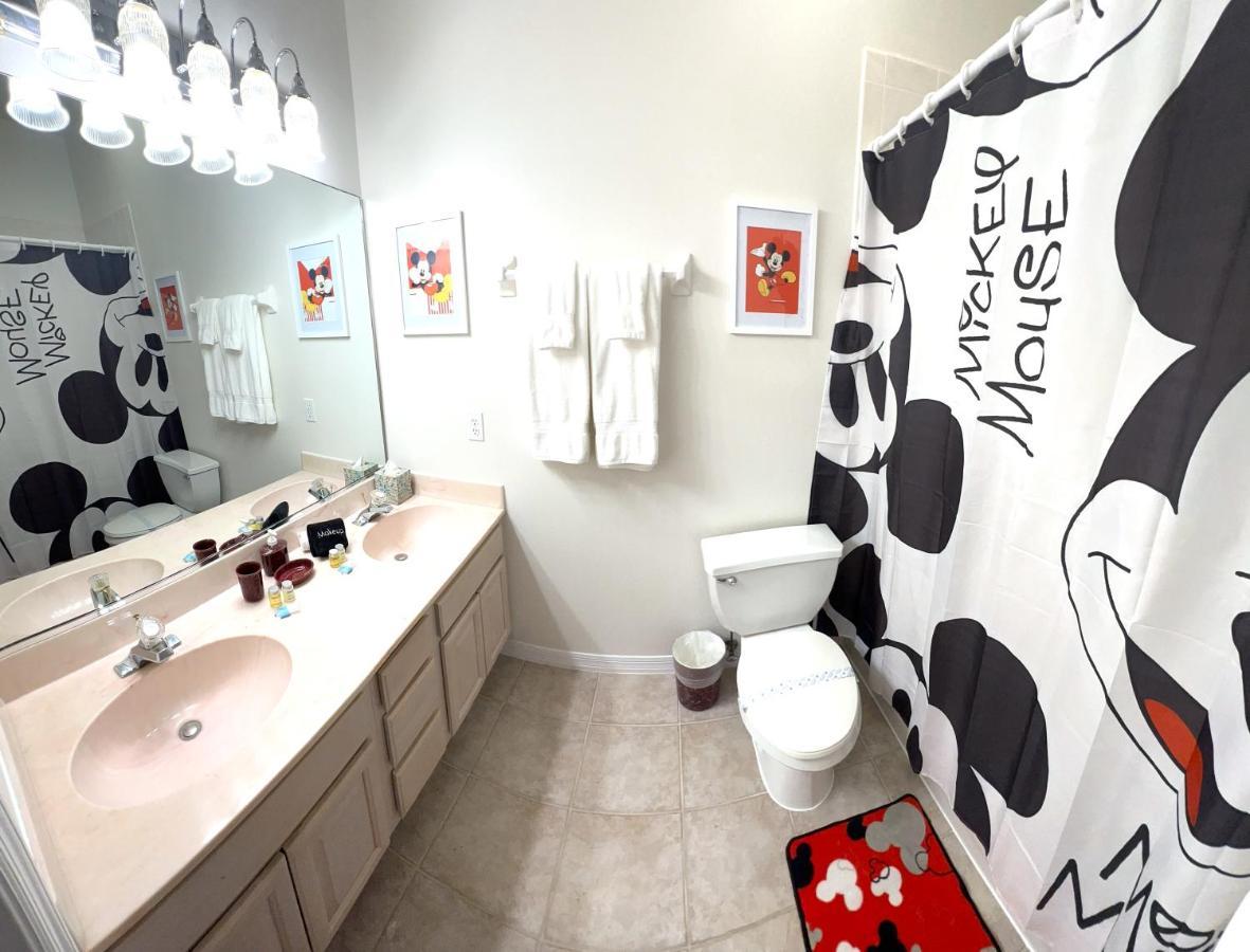 Mickey's Lakefront Retreat: Disney-close Luxury With Pool & Hot Tub *