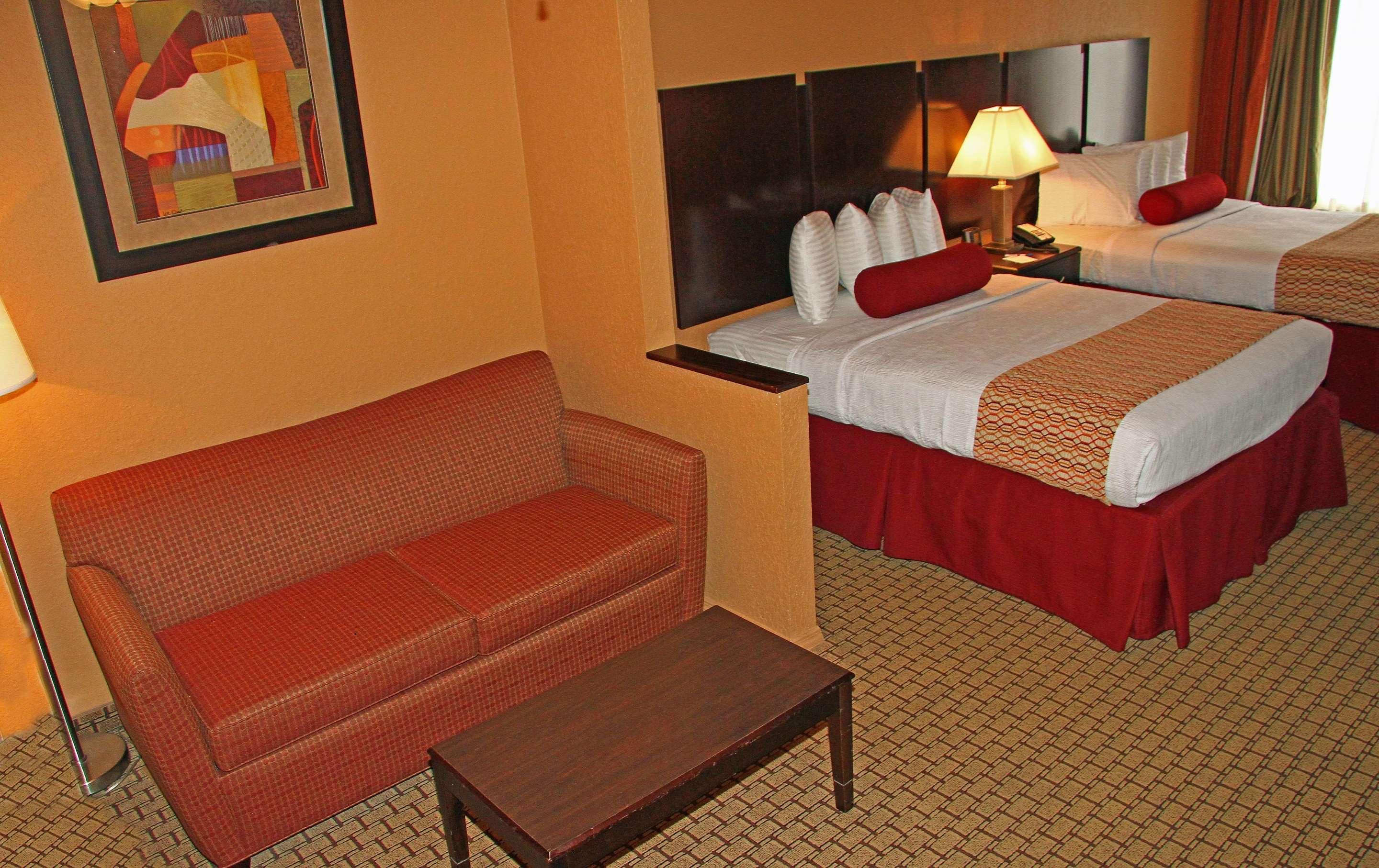 Western Universal - Newly Renovated! Hotel 3*