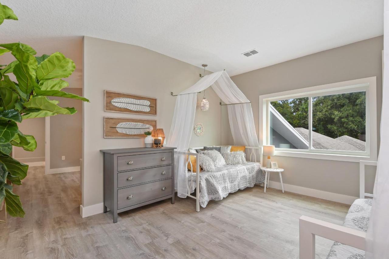 Villa 5bd 4bath Villa, Amazing Outdoor Space, Pet Friendly